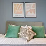 Stunning 1-Bed Apartment In London