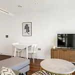 Stunning 1-Bed Apartment In London